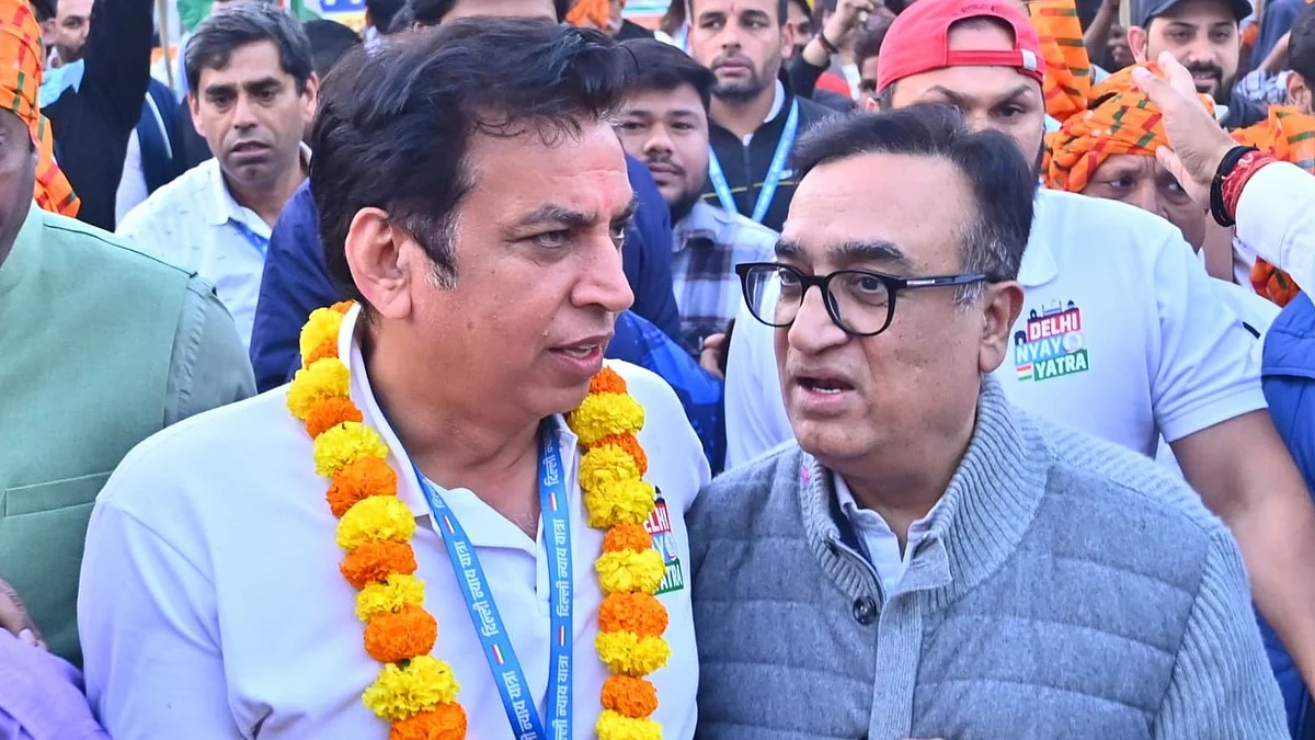 <div class="paragraphs"><p>اجئے ماکن اور دیویندر یادو</p></div>