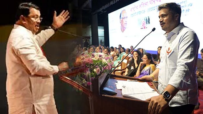 <div class="paragraphs"><p>روہت پوار اور وجے وڈیٹیوار</p></div>