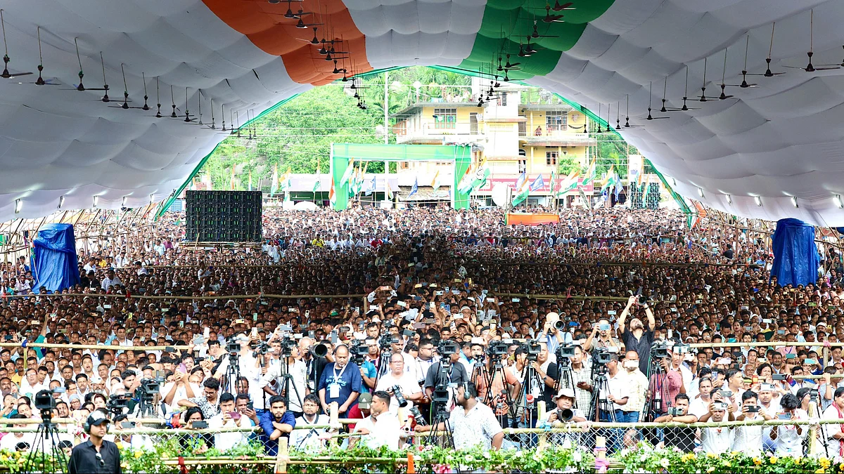 <div class="paragraphs"><p>آسام میں کانگریس کی تقریب کے دوران جمع بھیڑ کا منظر، تصویر @INCIndia</p></div>