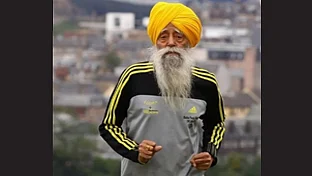 <div class="paragraphs"><p>فوجا سنگھ (فائل)۔ تصویر ’انسٹا گرام‘</p></div>