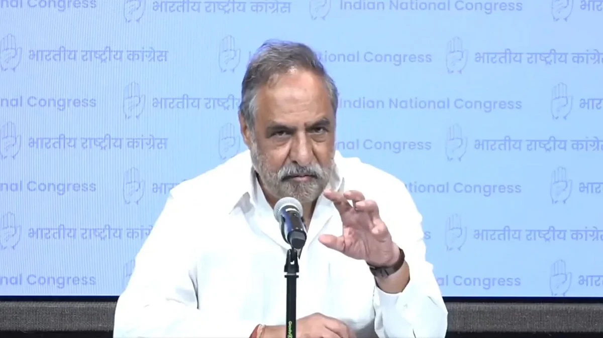 <div class="paragraphs"><p>پریس کانفرنس سے خطاب کرتے ہوئے کانگریس راجیہ سبھا رکن آنند شرما</p></div>