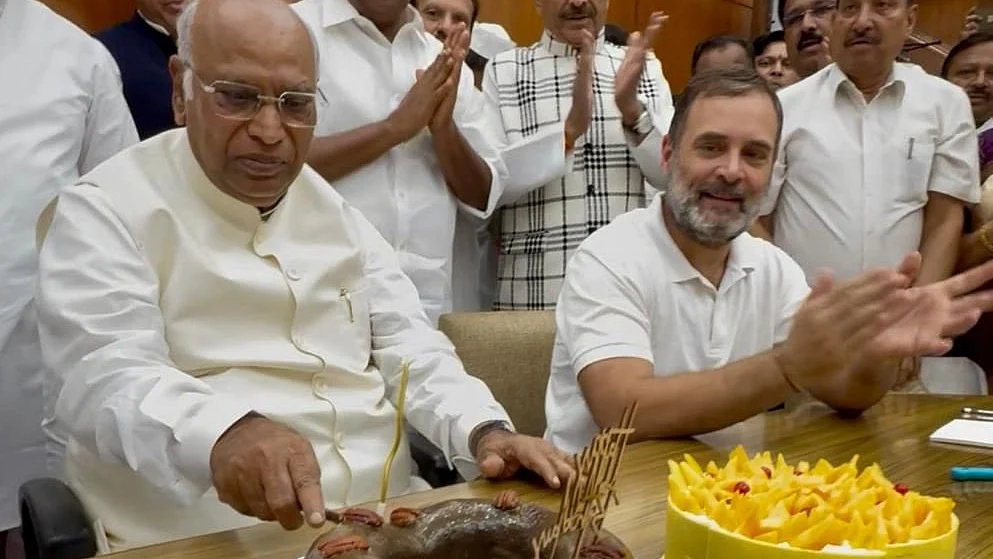 <div class="paragraphs"><p>تصویر <a href="https://x.com/SupriyaShrinate">@SupriyaShrinate</a></p></div>