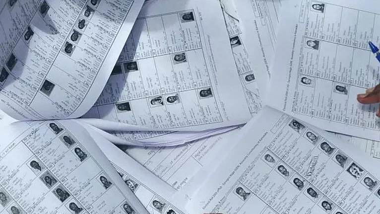 <div class="paragraphs"><p>ووٹر لسٹ کی خصوصی گہری نظرثانی، تصویر سوشل میڈیا</p></div>