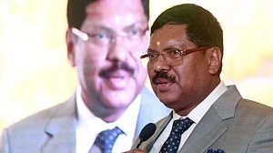 سی جے آئی گوئی نے خاتون کی سرزنش کی، خاتون اپنے شوہر سے 12 کروڑ روپئے مانگ رہی تھی