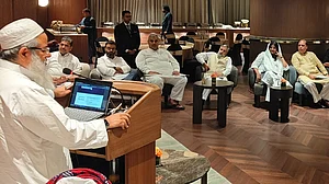 جمعیۃ علماء ہند کی دعوت پر عشائیہ تقریب میں مختلف سیاسی پارٹیوں کے اراکین پارلیمنٹ نے کی شرکت