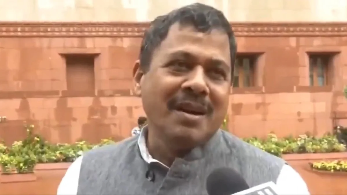 <div class="paragraphs"><p>جے ڈی یو رکن پارلیمنٹ گردھاری یادو(ویڈیو گریب)</p></div>