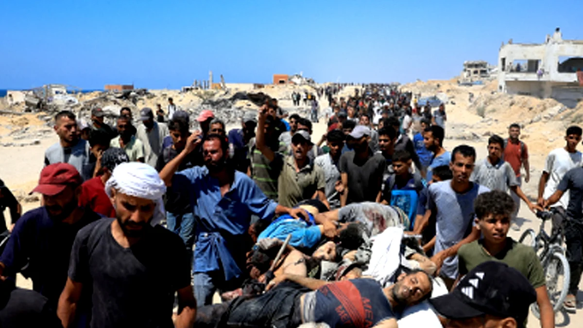 <div class="paragraphs"><p>غزہ میں اسرائیل کی کارروائی سے عوام کا حال بے حال (فائل)۔ تصویر ’انسٹاگرام‘</p></div>