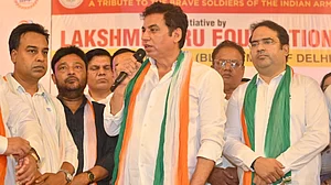 جھگی جھونپڑی والوں کے ساتھ دھوکہ ہوا، راہل گاندھی کا وعدہ نبھانے کل سے سڑکوں پر تحریک شروع ہوگی: دیویندر یادو