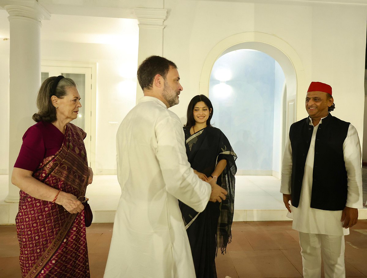 راہل گاندھی کی ڈنر میٹنگ: انڈیا بلاک کے رہنماؤں کو دکھائے الیکشن فراڈ کے ثبوت ... دیکھیں خصوصی فوٹو گیلری