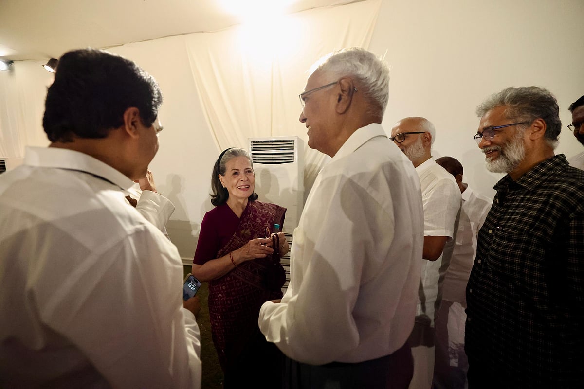 راہل گاندھی کی ڈنر میٹنگ: انڈیا بلاک کے رہنماؤں کو دکھائے الیکشن فراڈ کے ثبوت ... دیکھیں خصوصی فوٹو گیلری