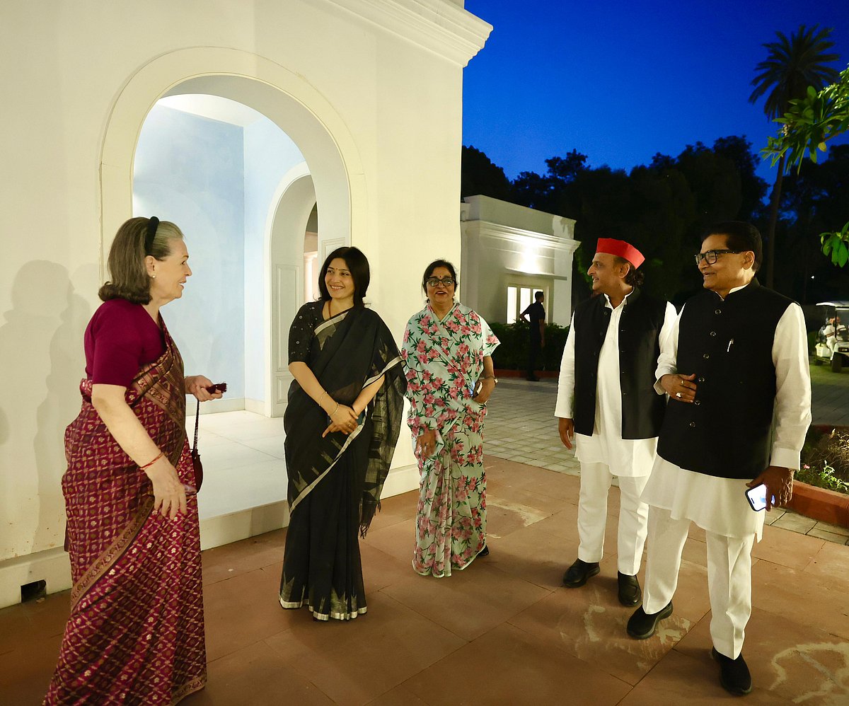 راہل گاندھی کی ڈنر میٹنگ: انڈیا بلاک کے رہنماؤں کو دکھائے الیکشن فراڈ کے ثبوت ... دیکھیں خصوصی فوٹو گیلری