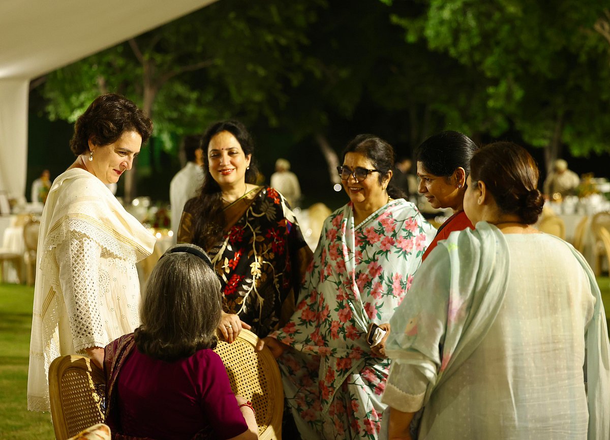 راہل گاندھی کی ڈنر میٹنگ: انڈیا بلاک کے رہنماؤں کو دکھائے الیکشن فراڈ کے ثبوت ... دیکھیں خصوصی فوٹو گیلری