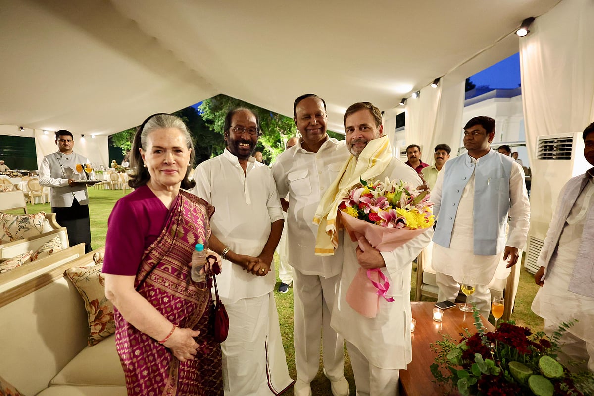 راہل گاندھی کی ڈنر میٹنگ: انڈیا بلاک کے رہنماؤں کو دکھائے الیکشن فراڈ کے ثبوت ... دیکھیں خصوصی فوٹو گیلری