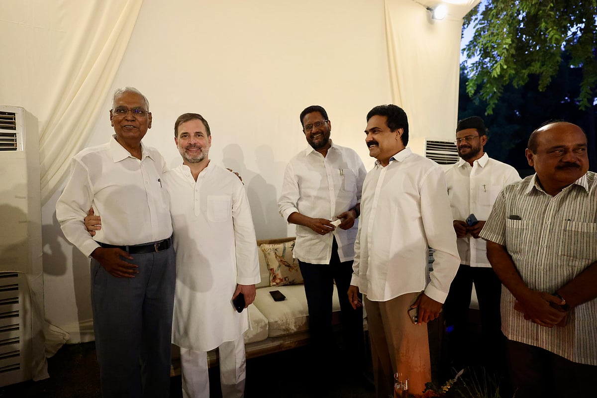 راہل گاندھی کی ڈنر میٹنگ: انڈیا بلاک کے رہنماؤں کو دکھائے الیکشن فراڈ کے ثبوت ... دیکھیں خصوصی فوٹو گیلری