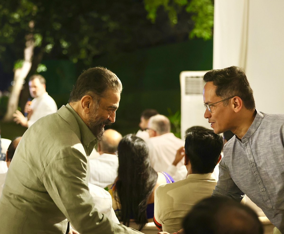 راہل گاندھی کی ڈنر میٹنگ: انڈیا بلاک کے رہنماؤں کو دکھائے الیکشن فراڈ کے ثبوت ... دیکھیں خصوصی فوٹو گیلری