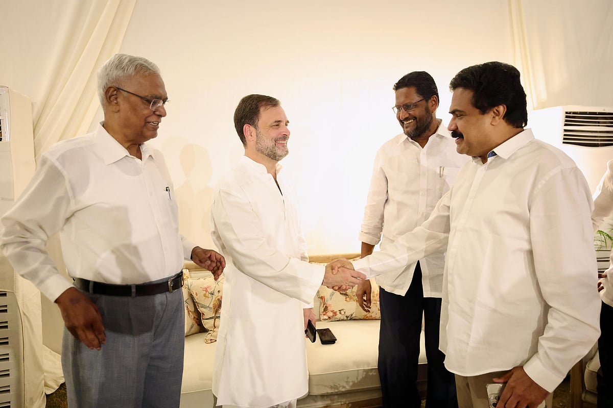 راہل گاندھی کی ڈنر میٹنگ: انڈیا بلاک کے رہنماؤں کو دکھائے الیکشن فراڈ کے ثبوت ... دیکھیں خصوصی فوٹو گیلری