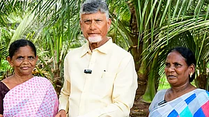 آندھرا پردیش میں خواتین کے لیے آرٹی سی بسوں میں مفت سفر کی سہولت 15 اگست سے