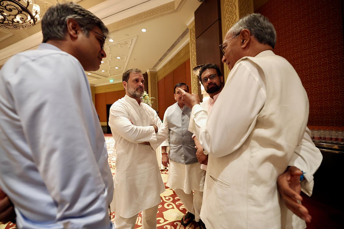 کانگریس صدر کھڑگے کے عشائیہ میں انڈیا بلاک نظر آیا متحد، عآپ لیڈران کی بھی شرکت