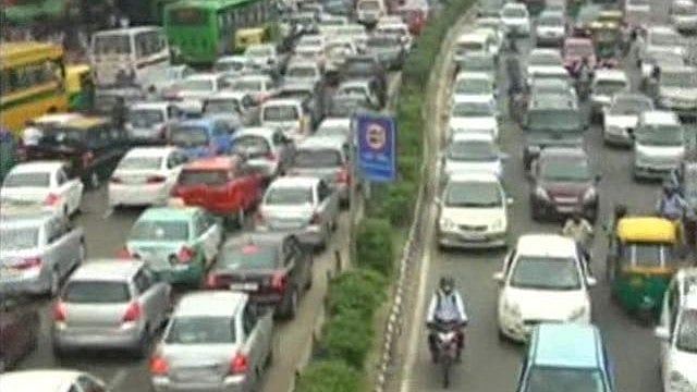 <div class="paragraphs"><p>دہلی میں ٹریفک جام کا یاک منظر (فائل)</p></div>