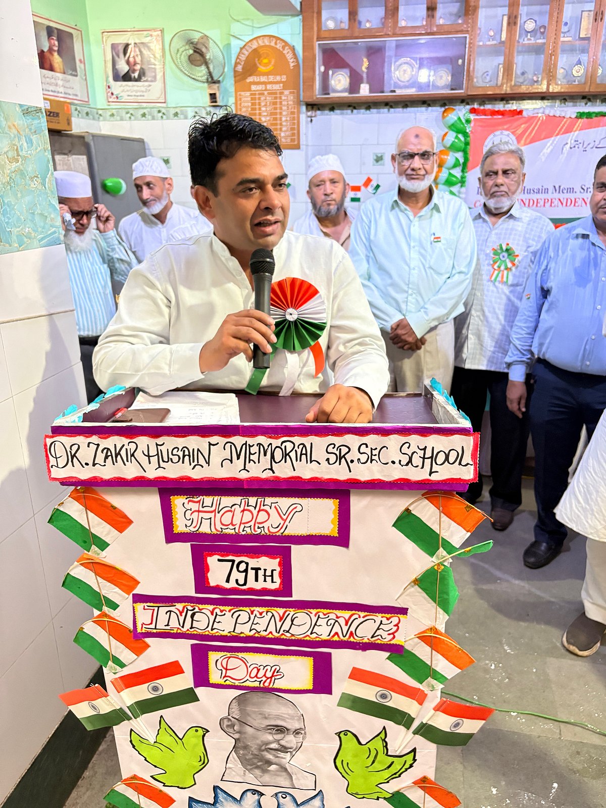 دہلی: جعفر آباد واقع ڈاکٹر ذاکر حسین اسکول میں جشنِ یوم آزادی کا انعقاد