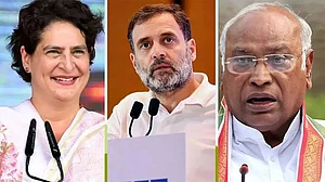 یومِ آزادی کے موقع پر راہل، پرینکا اور کھڑگے کا آئین، مساوات اور قومی اتحاد کے تحفظ کا عزم