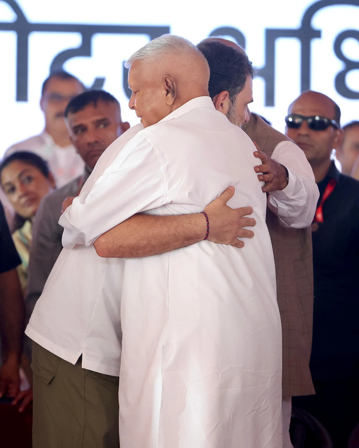 ووٹر ادھیکار یاترا: عوام کا سیلاب، گونجتے نعرے اور جوشیلا ماحول...تصویری جھلکیاں