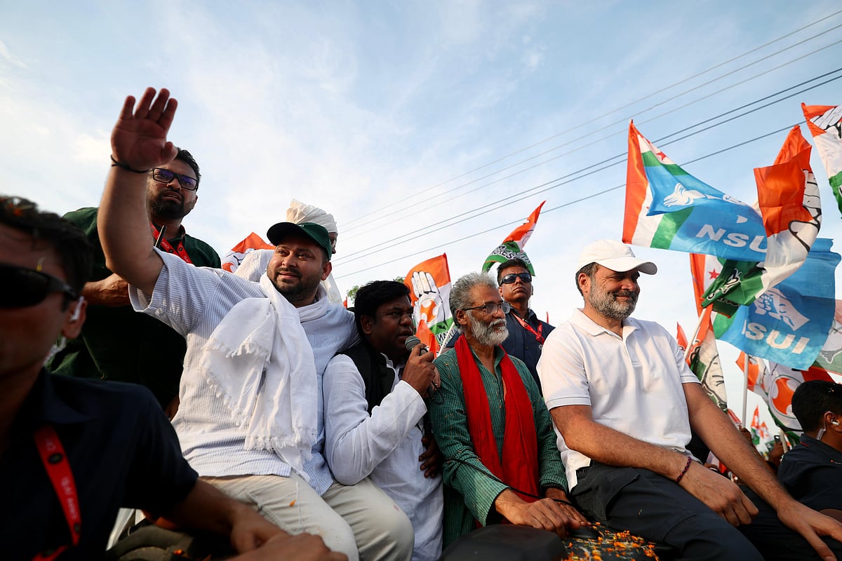 ’ووٹ کا حق چھیننے کے بعد، راشن کارڈ اور پھر عوام کی زمین اڈانی-امبانی کو دے دی جائے گی‘، راہل گاندھی کا عوام کو انتباہ