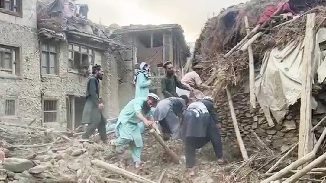 <div class="paragraphs"><p>افغانستان میں زلزلہ سے تباہی کا منظر، تصویر سوشل میڈیا</p></div>