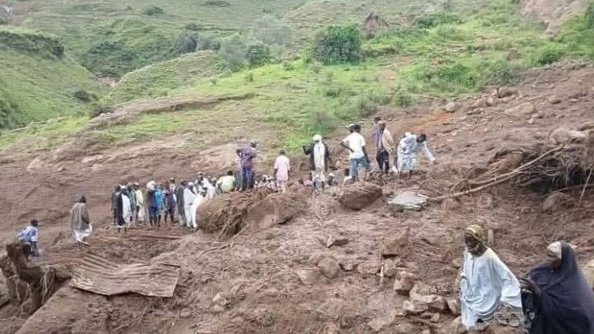<div class="paragraphs"><p>سوڈان کے ایک گاؤں میں لینڈ سلائڈ سے تباہی۔ تصویر ’ایکس‘&nbsp;<a href="https://x.com/RomanDa45878579">@RomanDa45878579</a></p></div>