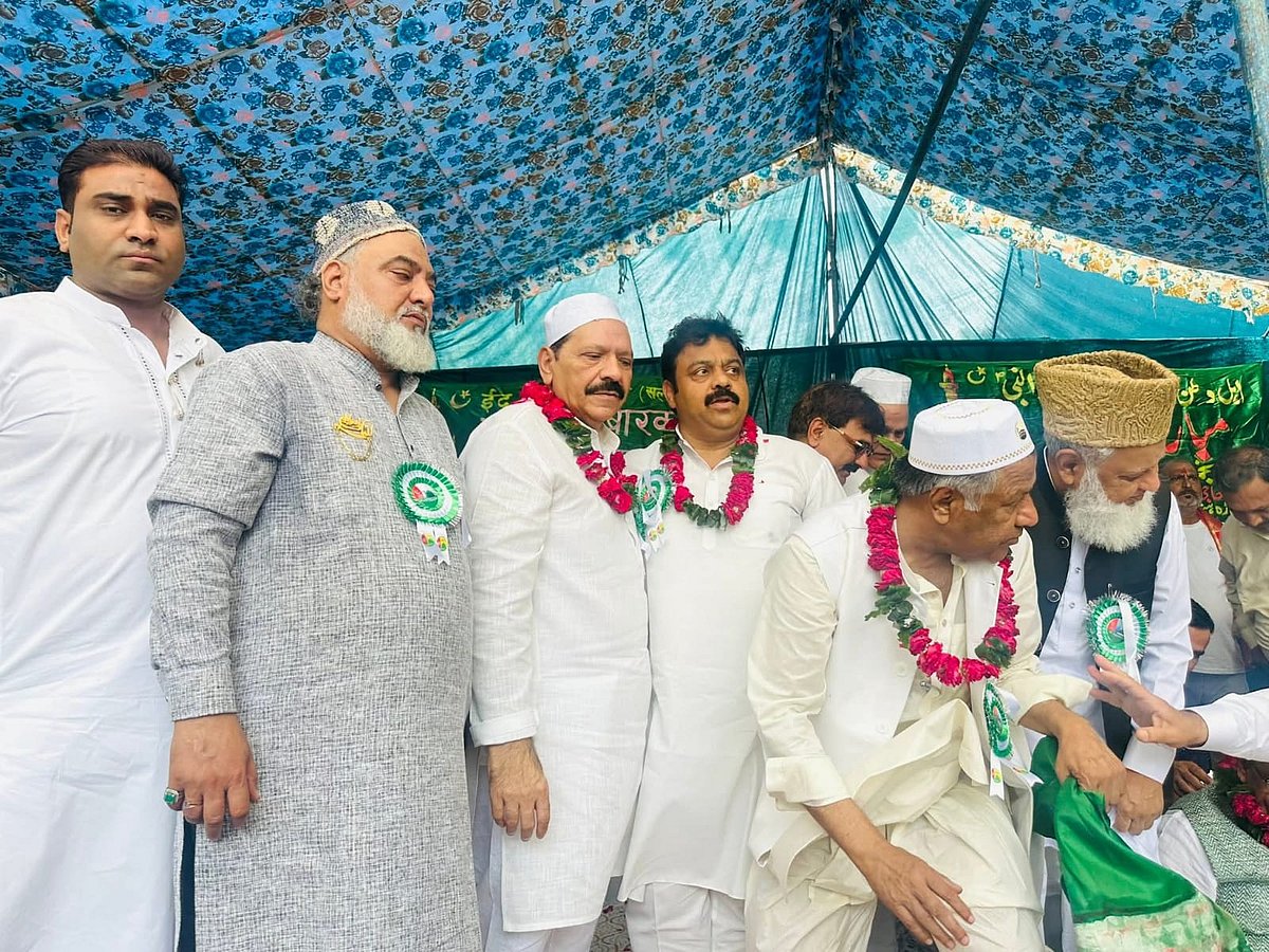 دہلی: مختلف علاقوں میں عید میلادالنبیؐ کا جلوس تزک و احتشام اور روایتی انداز میں نکالا گیا