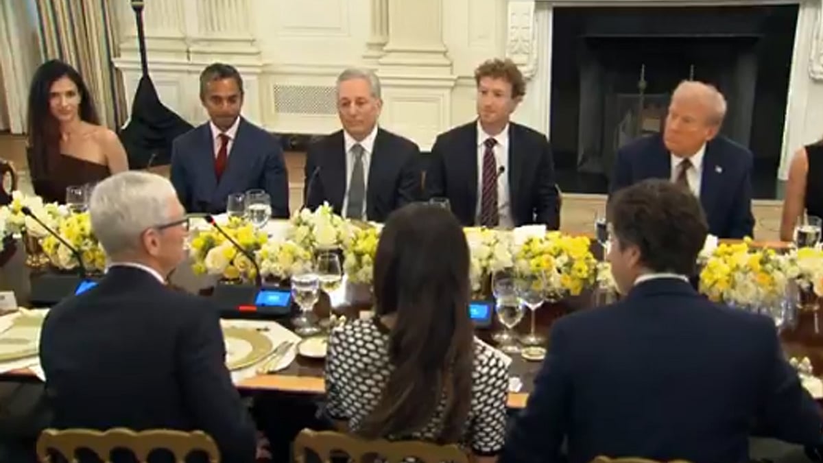 <div class="paragraphs"><p>ٹرمپ کی عشائیہ میں شامل بڑی بڑی کمپنیوں کے سی ای او/ویڈیو گریب ’ایکس‘</p></div>