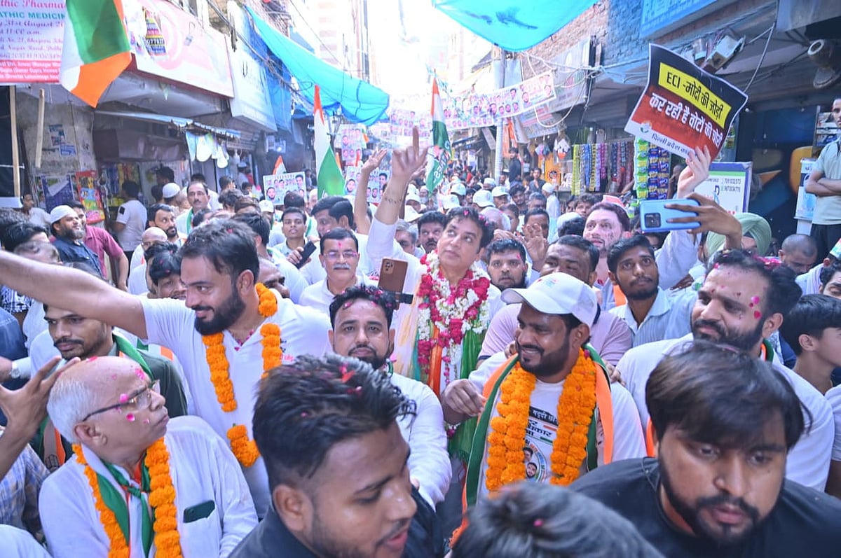 دہلی: ’ووٹ چوری‘ کے خلاف دیویندر یادو کی قیادت میں نکالی گئی ’ووٹر ادھیکار یاترا‘، ہزاروں کانگریس کارکنان کی شرکت