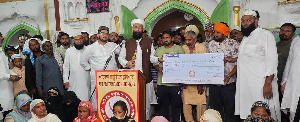 مصیبت کے وقت ایک دوسرے کے کام آنا ہی اصل دین اسلام ہے: شاہی امام پنجاب