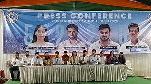 دہلی یونیورسٹی طلبا یونین انتخاب کے پیش نظر این ایس یو آئی کا انتخابی منشور جاری ... فوٹو اسٹوری