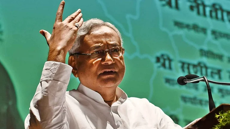 سپریم کورٹ نے یوپی اور گجرات سمیت 10 ریاستوں کو بھیجا انسداد تبدیلیٔ مذہب قانون سے متعلق نوٹس، جواب طلب