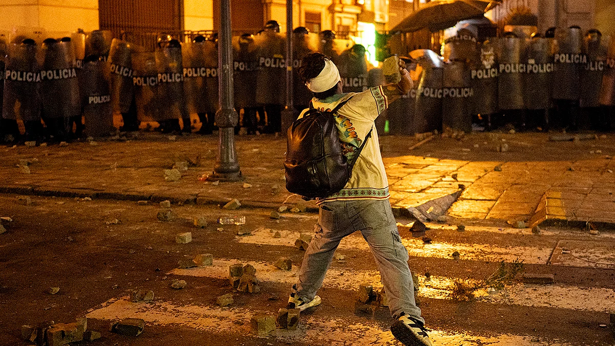 <div class="paragraphs"><p>پیرو میں احتجاج کا منظر / Getty Images</p></div>