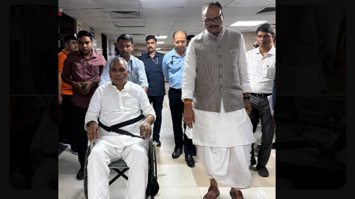 <div class="paragraphs"><p>اوم پرکاش راج بھر اسپتال میں۔ تصویر ’ایکس‘ <a href="https://x.com/brajeshpathakup">@brajeshpathakup</a></p></div>