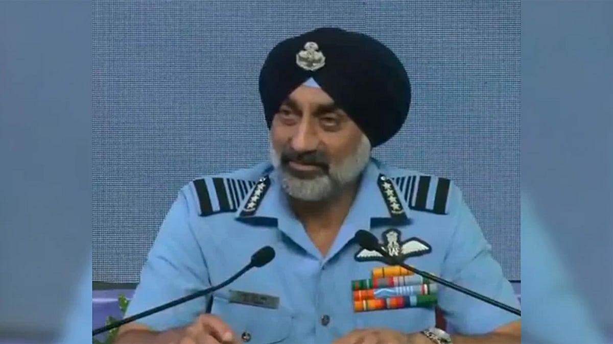 <div class="paragraphs"><p>سوشل میڈیا</p></div>