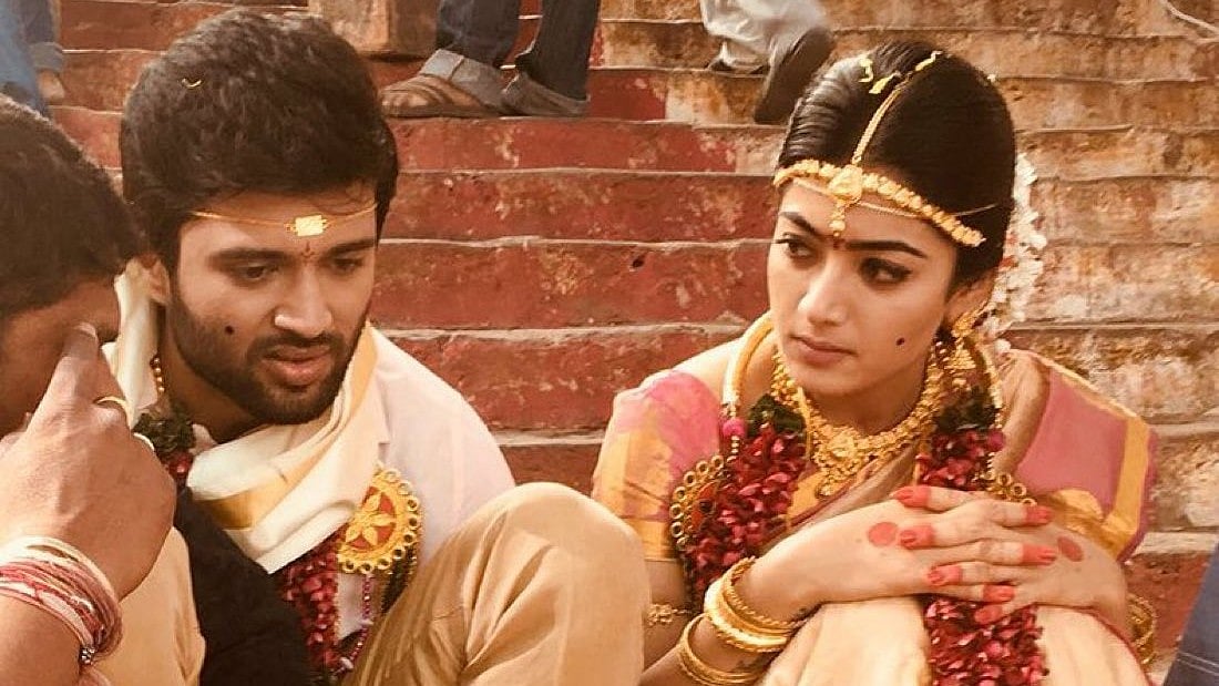 <div class="paragraphs"><p>ایک فلم کے منظر میں وجئے اور رشمیکا، تصویر <a href="https://x.com/letscinema">@letscinema</a></p></div>