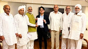 ’کسانوں کی زمین کا سرکل ریٹ 10 کروڑ روپے فی ایکڑ کیا جائے‘، کانگریس کا دہلی حکومت سے مطالبہ