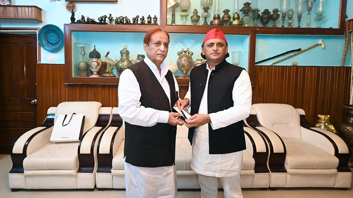 <div class="paragraphs"><p>اکھلیش یادو اور اعظم خان، تصویر بشکریہ @yadavakhilesh</p></div>