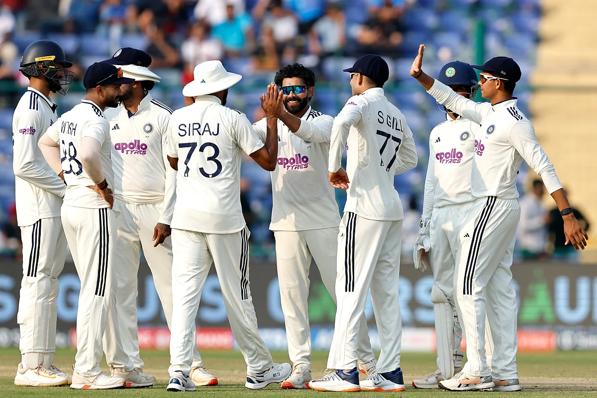 دوسرے ٹیسٹ پر بھی ہندوستان کی گرفت مضبوط، ویسٹ انڈیز پر فالو آن کا خطرہ، پہلی اننگ میں 378 رن پیچھے، 4 وکٹ آؤٹ