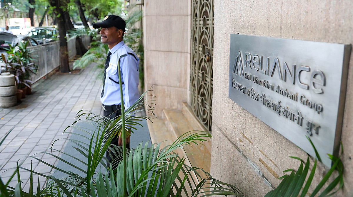 بینک لون فراڈ کیس: ای ڈی نے ریلائنس پاور کے سی ایف او، انل امبانی کے قریبی ساتھی کو کیا گرفتار