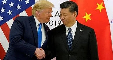 صدارتی عہدہ پر فائز ہونے کے بعد پہلی بار ہنستے ہوئے نظر آئے شی جنپنگ، امریکہ نے جاری کی تصویر