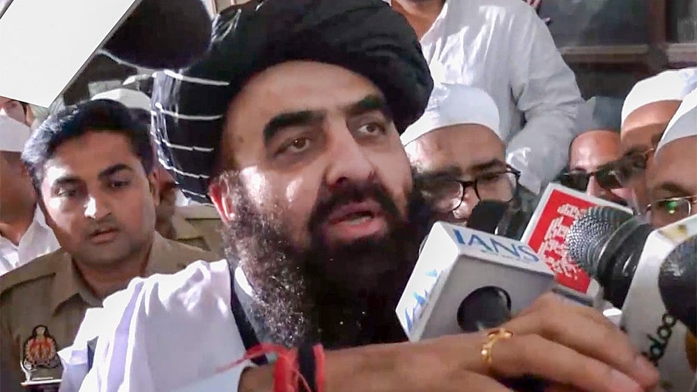 طالبان کے ساتھ جھڑپوں میں 12 پاکستانی فوجی ہلاک، افغان فوجیوں نے کئی سرحدی چوکیوں پر قبضہ کیا