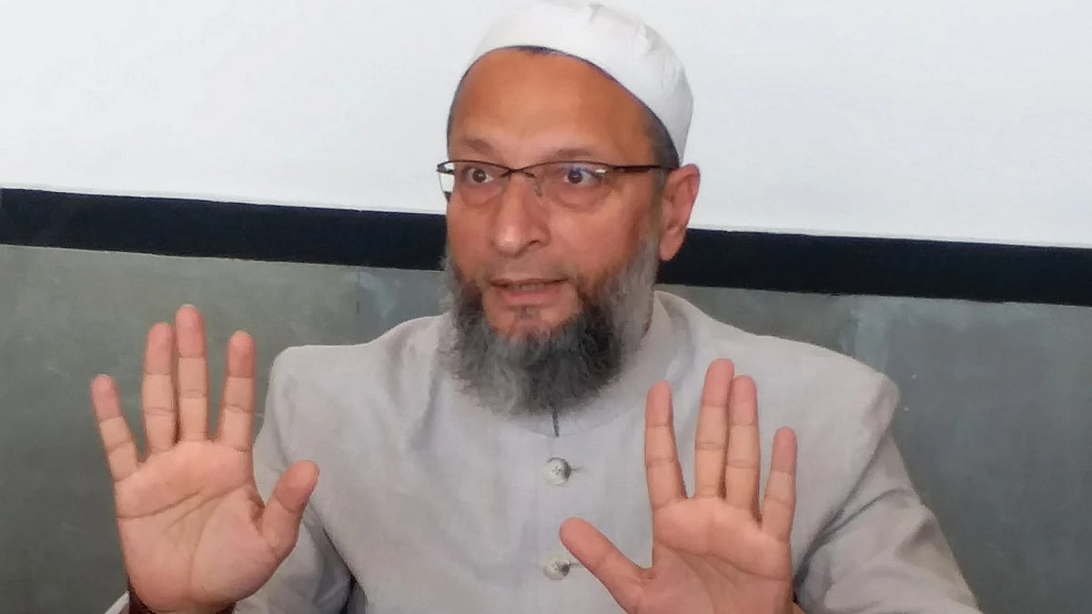 مسلم آبادی والے بیان پر اویسی نے کہا ’امت شاہ کو ہے ریاضی کے استاد کی ضرورت ‘