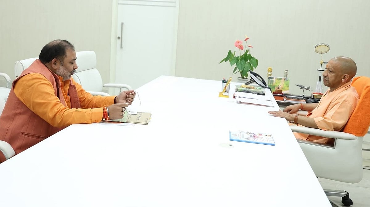 یوپی کے وزیر دیا شنکر سنگھ کے خلاف غیر ضمانتی وارنٹ، 10 سال پرانے مقدمے میں عدالت کی سخت کارروائی