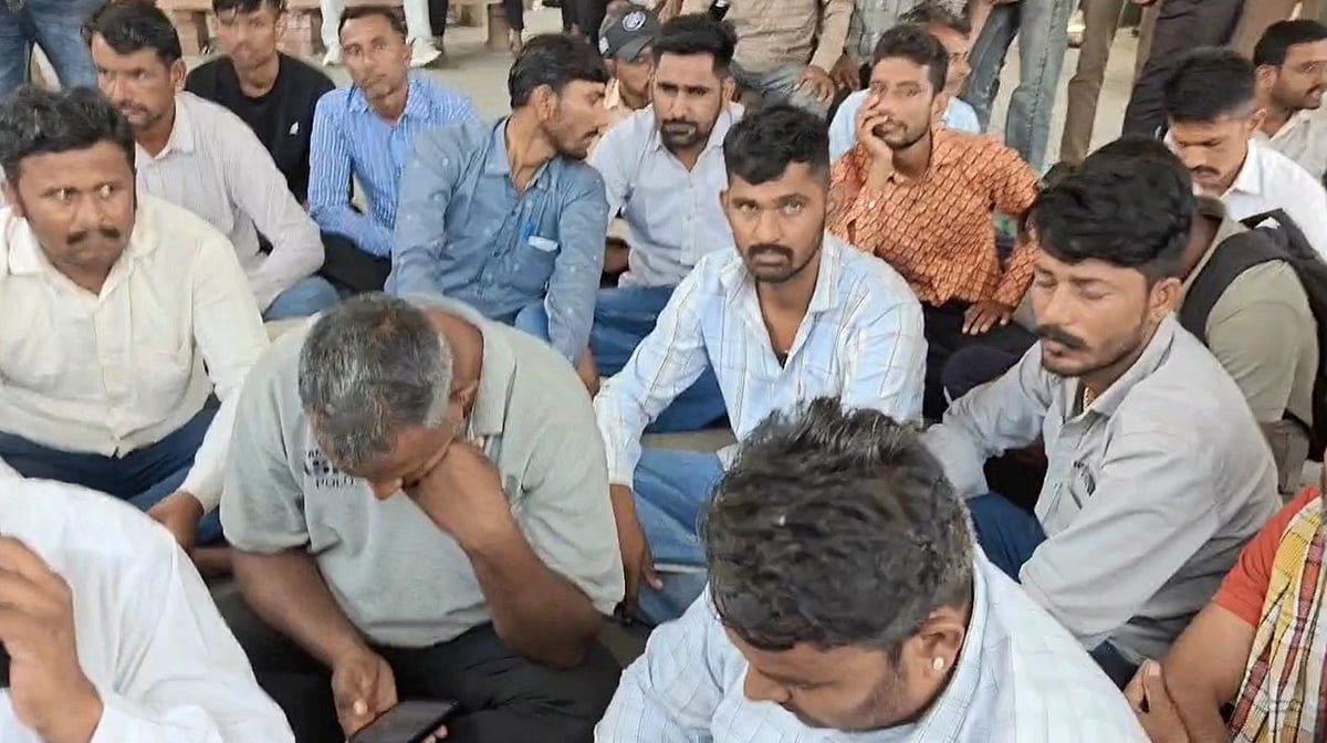 جیسلمیر بس سانحہ: ڈی این اے تصدیق کے بعد لواحقین کو دی جا رہی لاشیں، اہل خانہ کا معاوضے کے لیے احتجاج