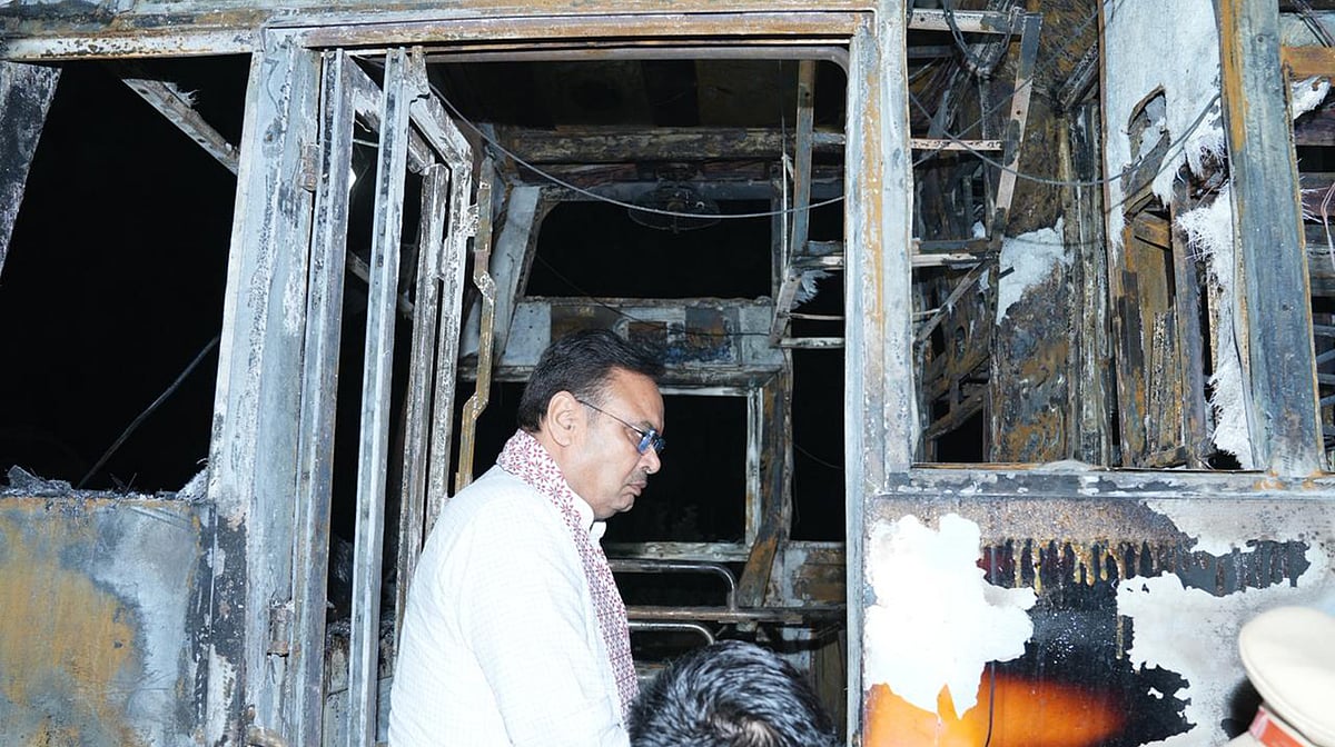 جیسلمیر بس سانحہ: اموات کی تعداد 22 تک پہنچیں، 17 لاشیں لواحقین کے سپرد