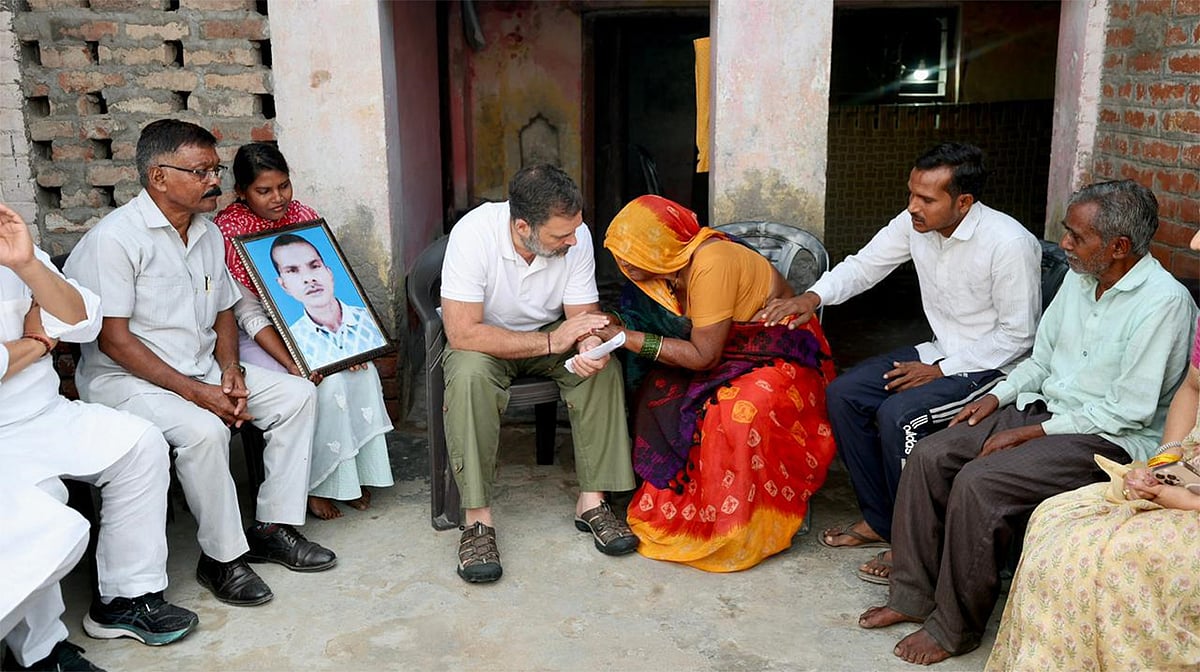 رائے بریلی پہنچے راہل گاندھی، ماب لنچنگ میں ہلاک ہری اوم والمیکی کے اہل خانہ سے ملاقات